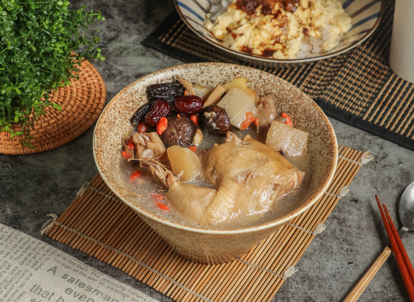 黃金蟲草雞湯
