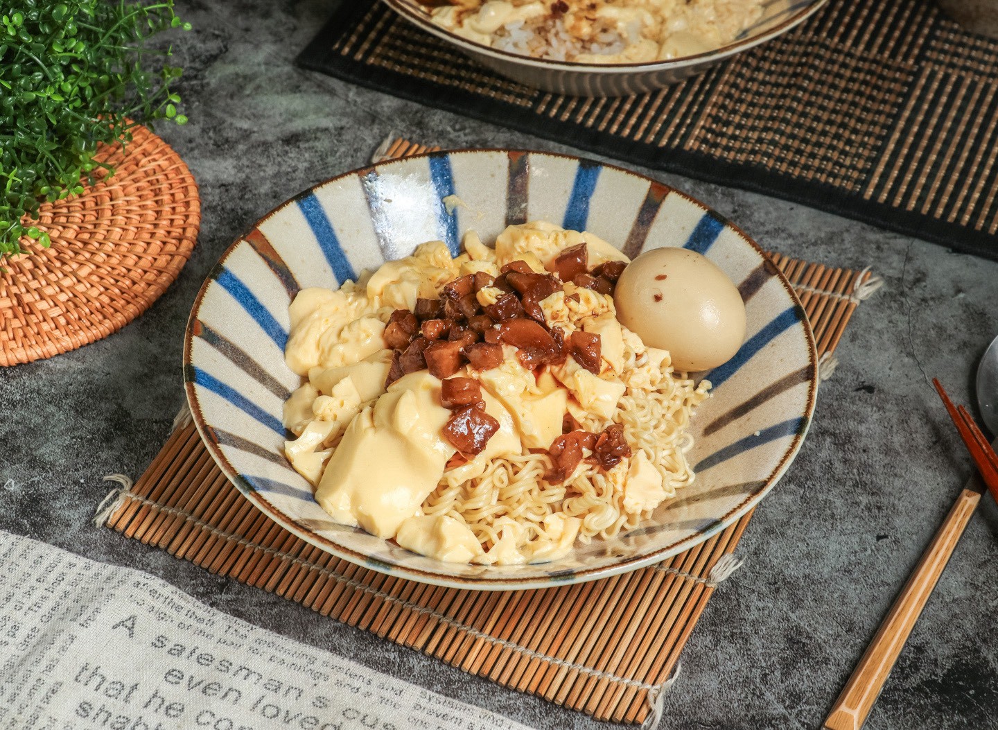 蒸蛋滷肉麵
