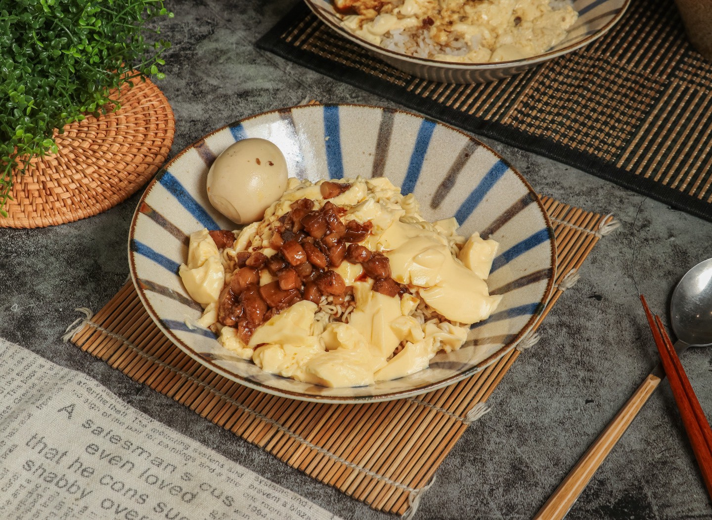 蒸蛋滷肉飯